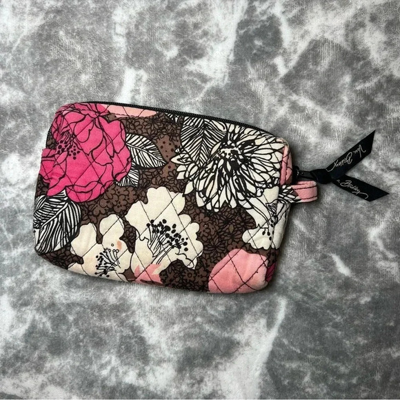 Vera Bradley Women's Zipper Multicolor Floral‎ Wristlet Purse/Pouch Wallet. - Picture 1 of 8